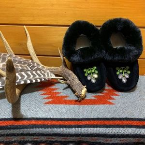 Manitobah Moccasin Tipi Slipper